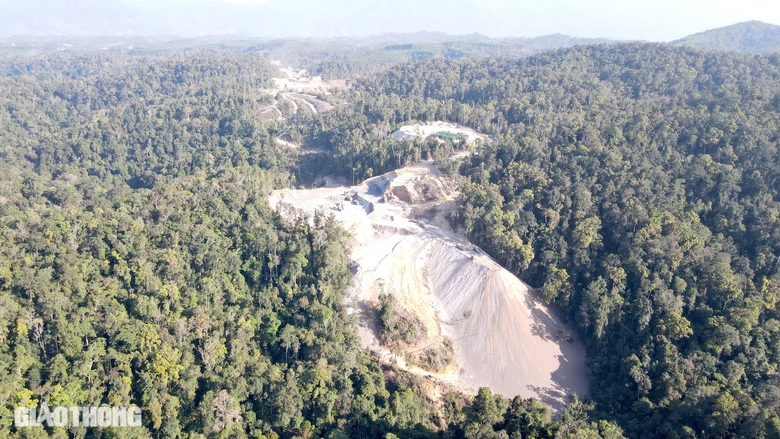 Cao tốc Kh&aacute;nh H&ograve;a - Bu&ocirc;n Ma Thuột "chạy nước r&uacute;t" thi c&ocirc;ng đ&agrave;o, đắp nền đường- Ảnh 15.