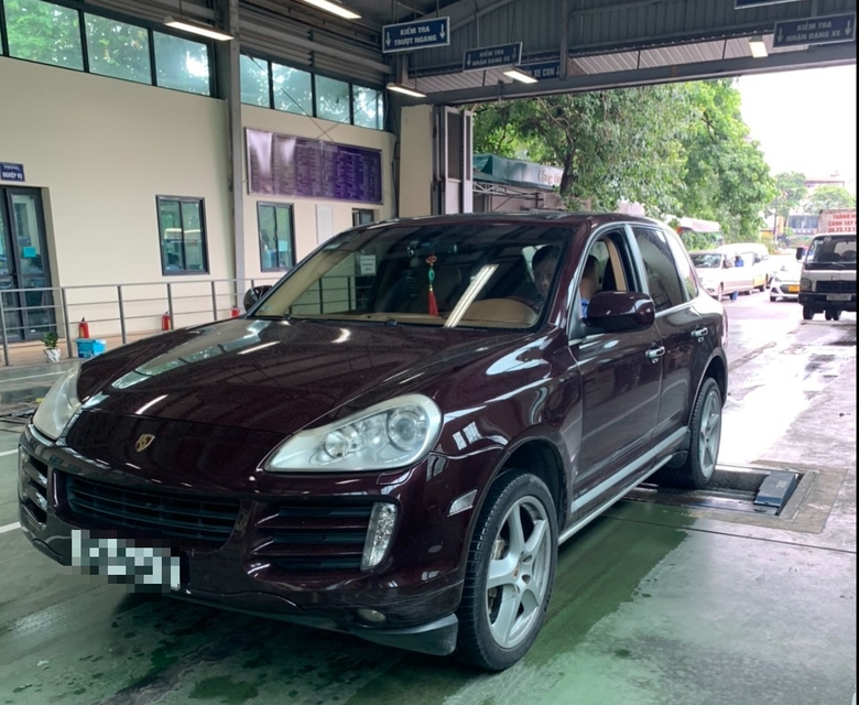 Gương chiếu hậu kh&ocirc;ng điều chỉnh được, &ocirc; t&ocirc; c&oacute; được đăng kiểm?- Ảnh 1.