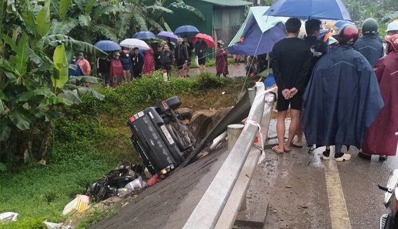 Người đi xe m&aacute;y tử vong tại chỗ sau va chạm với &ocirc; t&ocirc; ở H&agrave; Tĩnh- Ảnh 2.