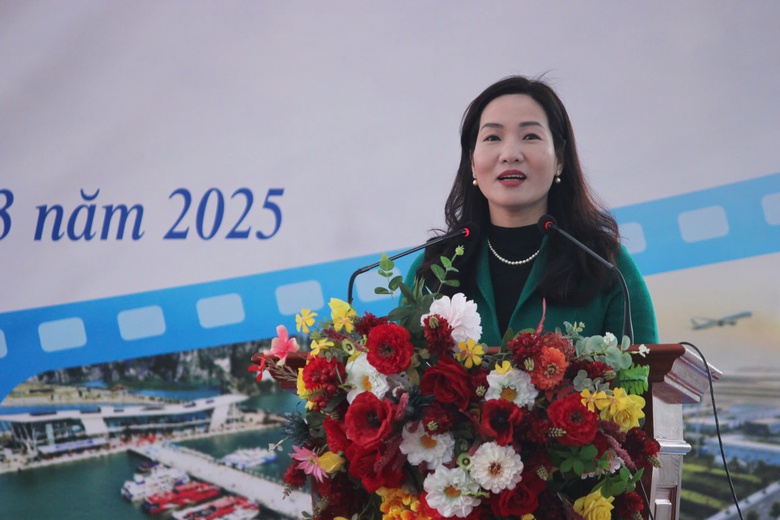 Khai trương hành trình du lịch vịnh Bái Tử Long, mục tiêu đón 2 triệu lượt khách- Ảnh 2. Khai trương hành trình du lịch vịnh Bái Tử Long, mục tiêu đón 2 triệu lượt khách- Ảnh 2.