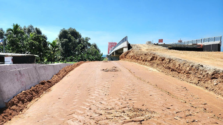 Th&ocirc;ng mặt bằng, nh&agrave; thầu tăng tốc thi c&ocirc;ng cầu 850 tỷ ở Quảng Ng&atilde;i- Ảnh 6.