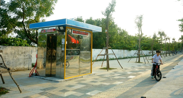 Ngắm vỉa hè đường ven sông ở Đà Nẵng có lối đi riêng cho xe đạp- Ảnh 9. Ngắm vỉa hè đường ven sông ở Đà Nẵng có lối đi riêng cho xe đạp- Ảnh 9.