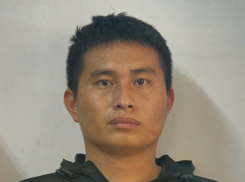 Khởi tố t&agrave;i xế xe k&eacute;o l&agrave;m rơi 3 cuộn vải khiến bảo vệ tử vong- Ảnh 1.