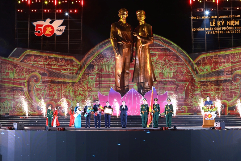 50 năm giải ph&oacute;ng B&igrave;nh Định: Ngời s&aacute;ng những chiến c&ocirc;ng vẻ vang- Ảnh 3.