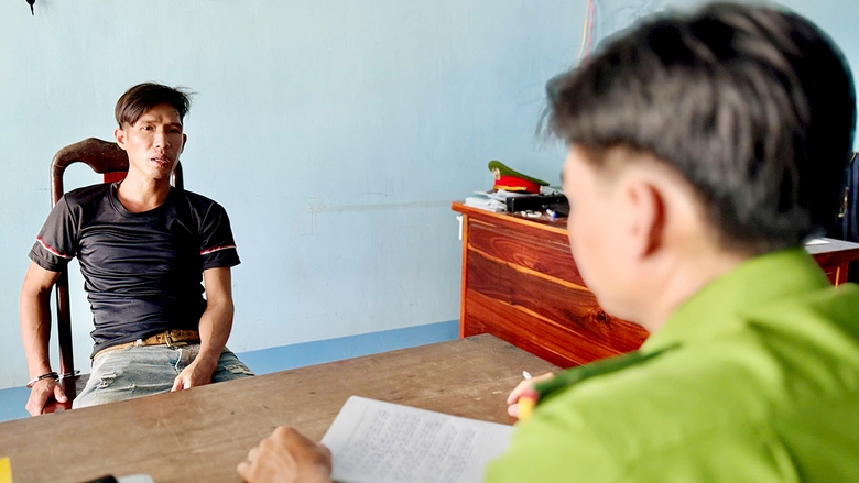 An Giang: Tạm giữ cha dượng bạo h&agrave;nh con ri&ecirc;ng của vợ đến h&ocirc;n m&ecirc;- Ảnh 1.