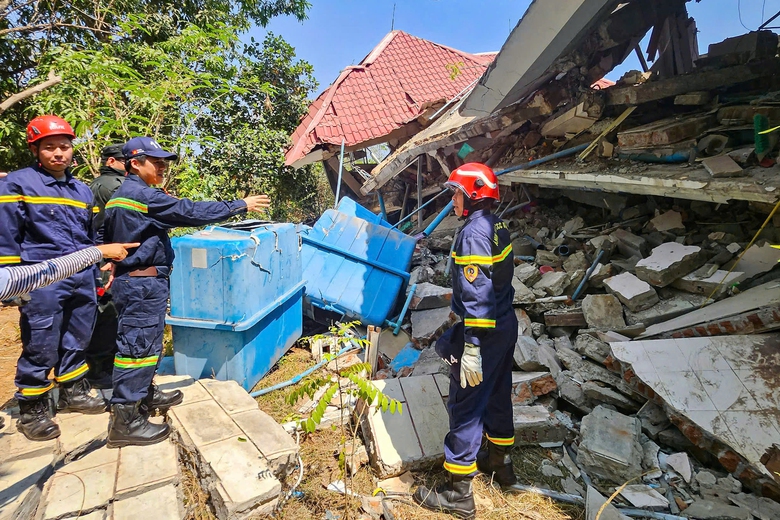 Cứu hộ Việt Nam sử dụng radar qu&eacute;t xuy&ecirc;n tường t&igrave;m nạn nh&acirc;n động đất ở Myanmar- Ảnh 6.
