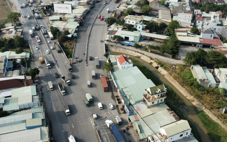 Đầu tư hoàn chỉnh kết cấu hạ tầng giao thông, tăng liên kết vùng Đông Nam Bộ- Ảnh 1. Đầu tư hoàn chỉnh kết cấu hạ tầng giao thông, tăng liên kết vùng Đông Nam Bộ- Ảnh 1.