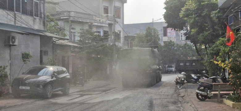 Bắc Giang: Người dân khổ sở vì bãi than gây ô nhiễm- Ảnh 1. Bắc Giang: Người dân khổ sở vì bãi than gây ô nhiễm- Ảnh 1.