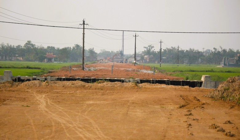Gỡ vướng mặt bằng, đẩy nhanh thi c&ocirc;ng đường tr&aacute;nh TP Đ&ocirc;ng H&agrave;- Ảnh 11.