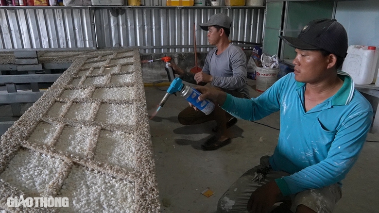 Độc đ&aacute;o c&acirc;y đ&agrave;n k&igrave;m được chế t&aacute;c từ hơn 500kg muối ở Bạc Li&ecirc;u- Ảnh 4.