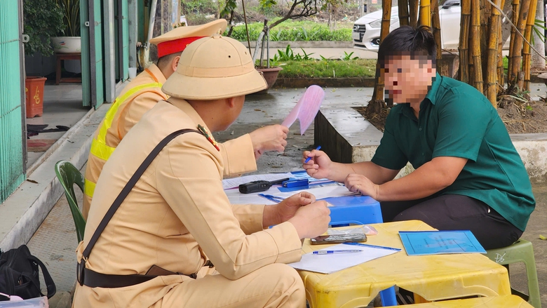Vi phạm tốc độ, t&agrave;i xế viện l&yacute; do... kh&ocirc;ng nh&igrave;n thấy CSGT- Ảnh 12.