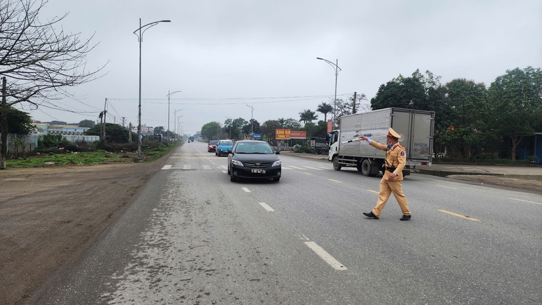 Vi phạm tốc độ, t&agrave;i xế viện l&yacute; do... kh&ocirc;ng nh&igrave;n thấy CSGT- Ảnh 1.