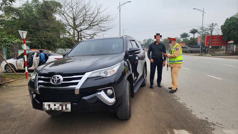 Vi phạm tốc độ, t&agrave;i xế viện l&yacute; do... kh&ocirc;ng nh&igrave;n thấy CSGT- Ảnh 6.