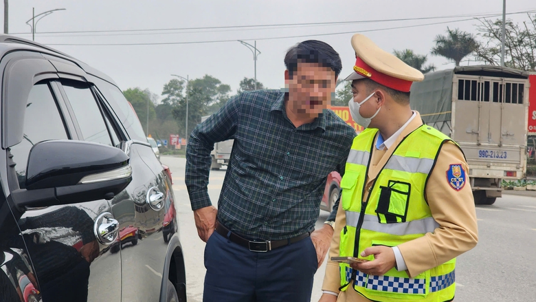 Vi phạm tốc độ, t&agrave;i xế viện l&yacute; do... kh&ocirc;ng nh&igrave;n thấy CSGT- Ảnh 7.