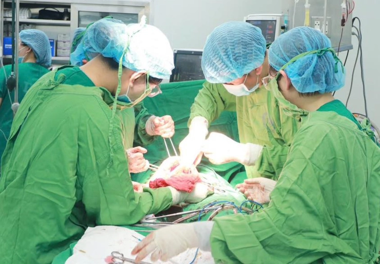 B&aacute;c sĩ kể chuyện cứu sản phụ giữa lằn ranh sinh tử- Ảnh 1.