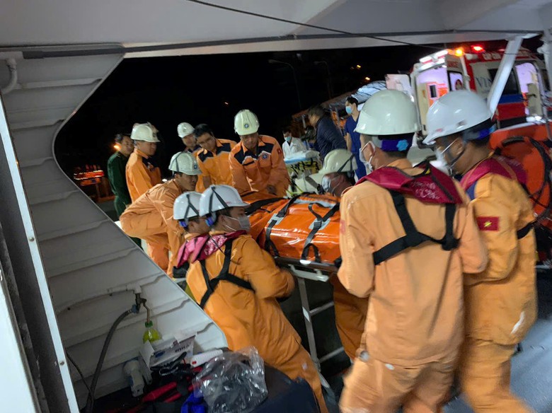 Cứu gần 180 người gặp nạn tr&ecirc;n biển trong 2 th&aacute;ng- Ảnh 1.