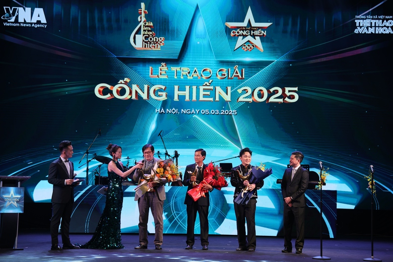 Giải &Acirc;m nhạc Cống hiến: T&ugrave;ng Dương vững "ng&ocirc;i vương", Soobin lập hattrick- Ảnh 3.