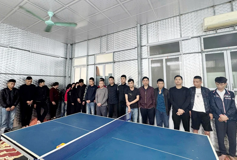 Danh t&iacute;nh kẻ cầm đầu sới bạc quy m&ocirc; lớn ngay tại qu&aacute;n karaoke ở Thanh H&oacute;a vừa bị triệt ph&aacute;- Ảnh 1.