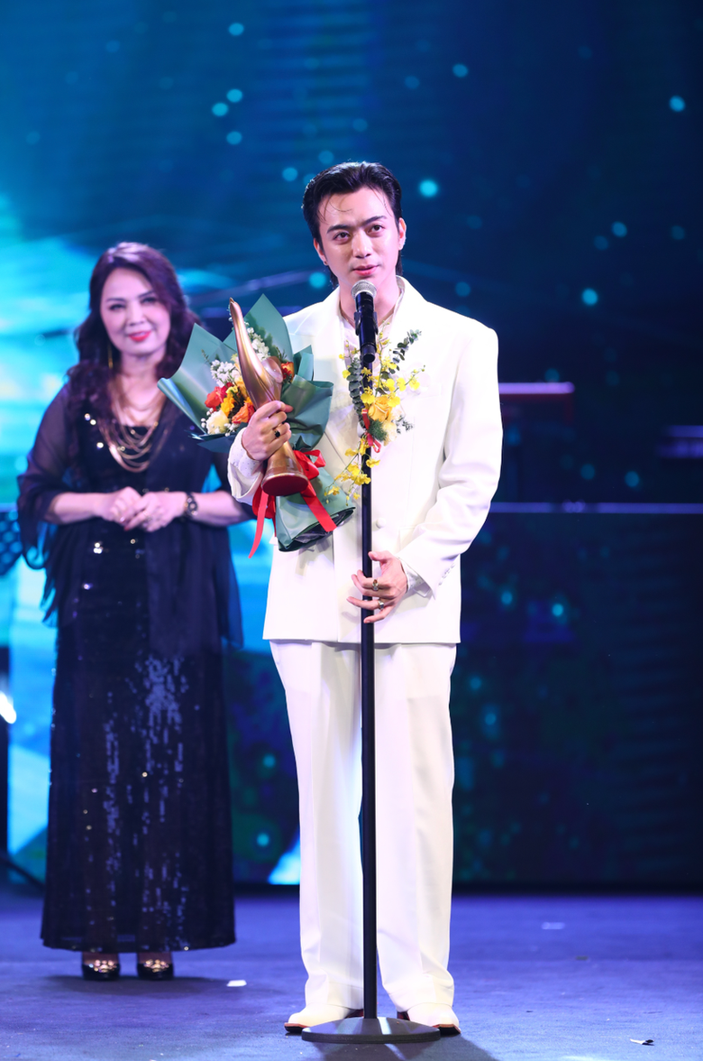 Giải &Acirc;m nhạc Cống hiến: T&ugrave;ng Dương vững "ng&ocirc;i vương", Soobin lập hattrick- Ảnh 2.