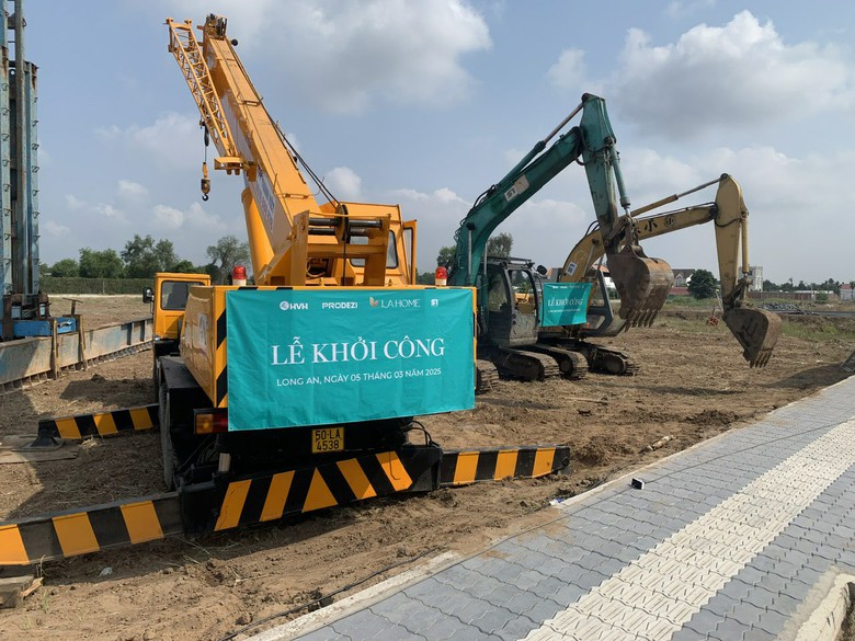 Long An khởi c&ocirc;ng dự &aacute;n 400 căn nh&agrave; ở x&atilde; hội- Ảnh 2.