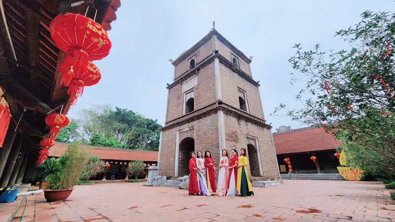 Kh&aacute;m ph&aacute; ng&ocirc;i ch&ugrave;a cổ nhất Việt Nam xuất hiện trong MV "Bắc Bling" của H&ograve;a Minzy- Ảnh 11.