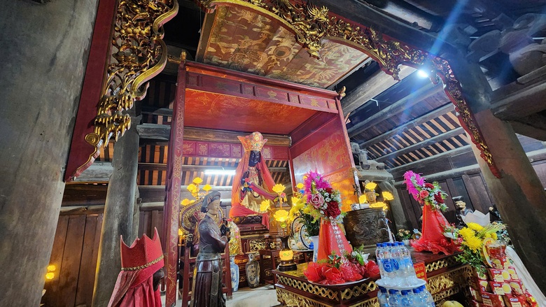 Kh&aacute;m ph&aacute; ng&ocirc;i ch&ugrave;a cổ nhất Việt Nam xuất hiện trong MV "Bắc Bling" của H&ograve;a Minzy- Ảnh 25.