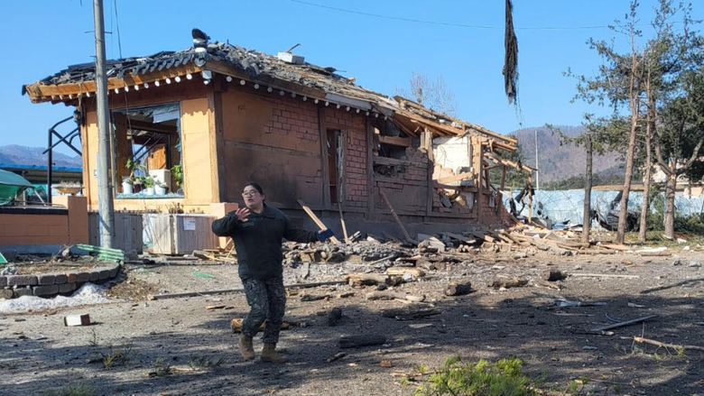 H&agrave;n Quốc: Phi c&ocirc;ng mắc lỗi khiến chiến đấu cơ KF-16 n&eacute;m bom nhầm l&agrave;m 15 người bị thương- Ảnh 1.