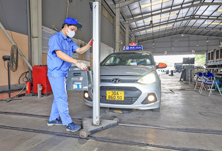 Xe đổi biển chưa đổi đăng k&yacute; l&agrave;m sao để đăng kiểm? - Ảnh 1.