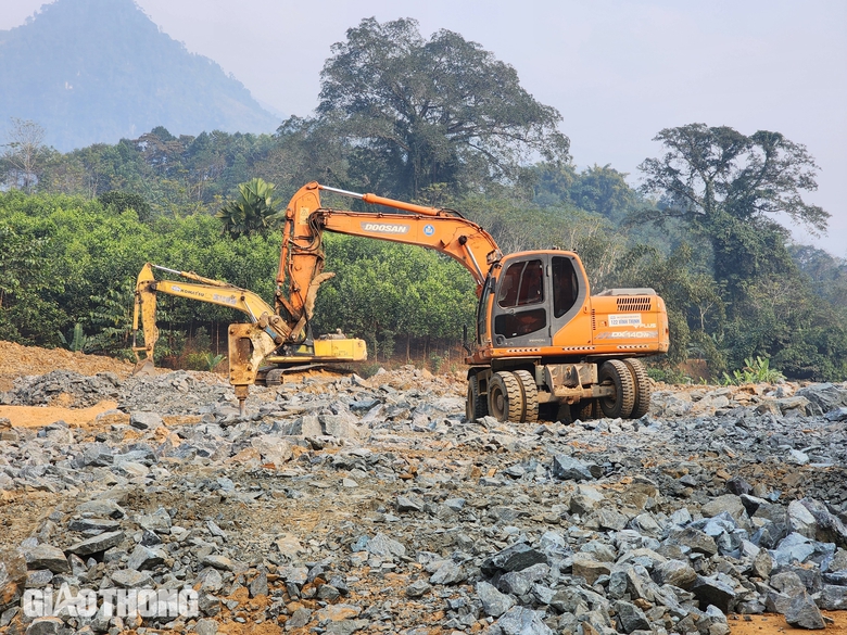 Tiến độ thi c&ocirc;ng cao tốc qua tỉnh Tuy&ecirc;n Quang hiện ra sao?- Ảnh 8.