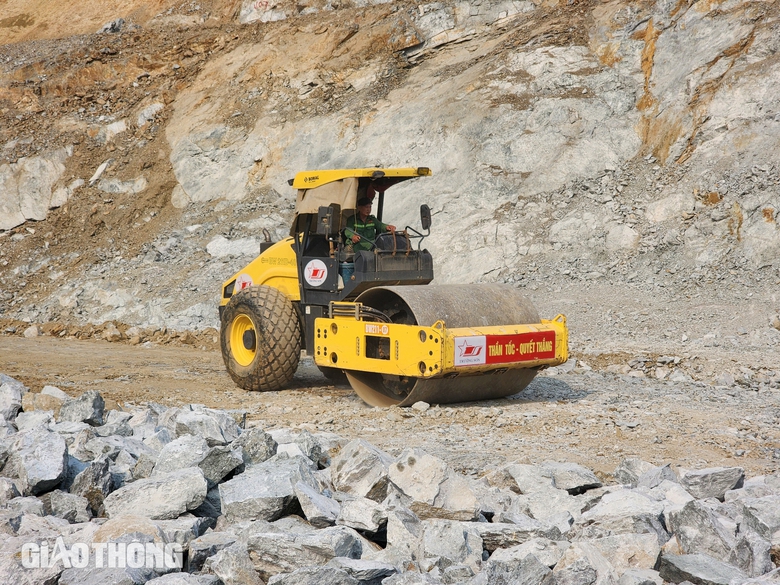 Tiến độ thi c&ocirc;ng cao tốc qua tỉnh Tuy&ecirc;n Quang hiện ra sao?- Ảnh 3.