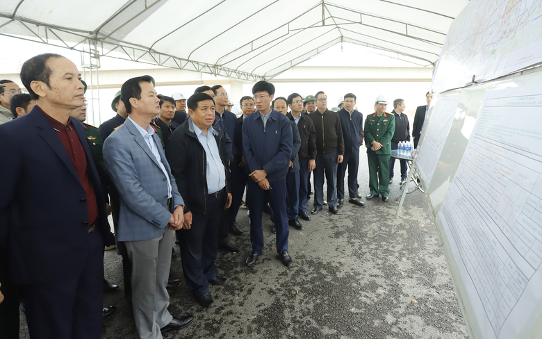 Ph&oacute; Thủ tướng Nguyễn Ch&iacute; Dũng: Nghi&ecirc;n cứu ho&agrave;n chỉnh cao tốc Bắc - Nam ph&iacute;a Đ&ocirc;ng