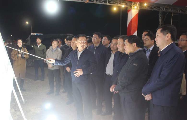 Tháo gỡ vướng mắc mặt bằng, đẩy nhanh dự án cao tốc Vạn Ninh - Cam Lộ- Ảnh 1. Tháo gỡ vướng mắc mặt bằng, đẩy nhanh dự án cao tốc Vạn Ninh - Cam Lộ- Ảnh 1.