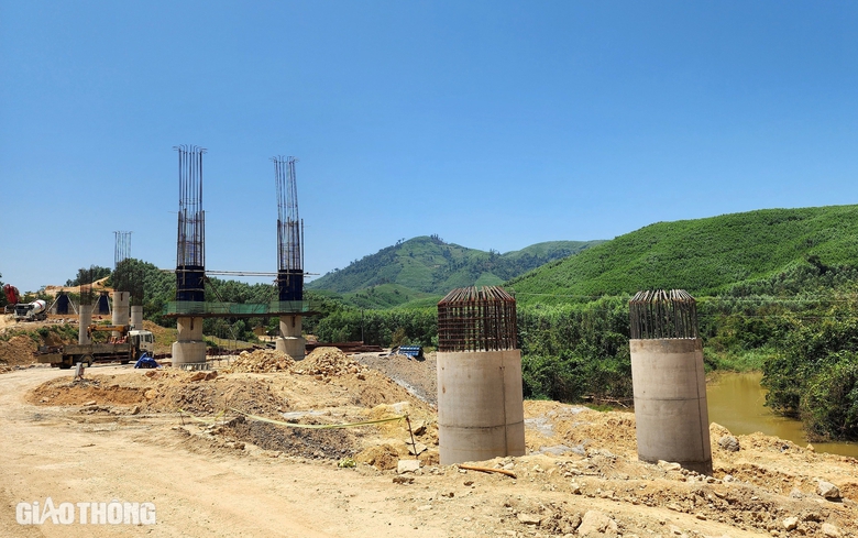 Những c&acirc;y cầu d&agrave;i nhất tr&ecirc;n cao tốc Kh&aacute;nh H&ograve;a - Bu&ocirc;n Ma Thuột- Ảnh 13.