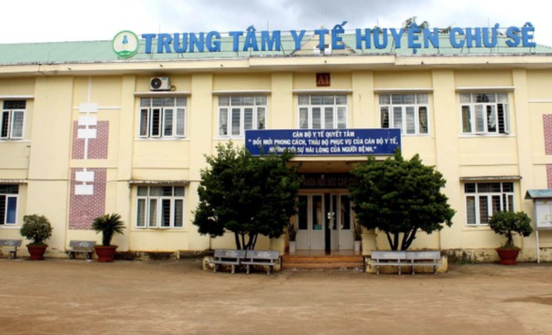 Gia Lai: Nam thanh ni&ecirc;n đ&aacute;nh tới tấp b&aacute;c sĩ tại trung t&acirc;m y tế- Ảnh 1.