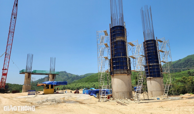 Những c&acirc;y cầu d&agrave;i nhất tr&ecirc;n cao tốc Kh&aacute;nh H&ograve;a - Bu&ocirc;n Ma Thuột- Ảnh 9.