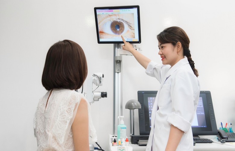 Không chủ quan với dấu hiệu bỗng dưng nhìn mờ- Ảnh 1. Không chủ quan với dấu hiệu bỗng dưng nhìn mờ- Ảnh 1.