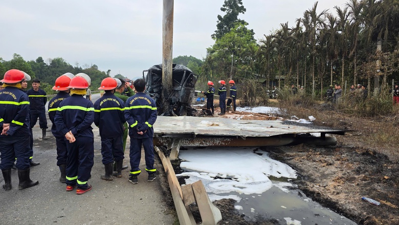 Nguy&ecirc;n nh&acirc;n ban đầu vụ ch&aacute;y xe bồn tr&ecirc;n cao tốc Nội B&agrave;i - L&agrave;o Cai khiến t&agrave;i xế tử vong- Ảnh 6.