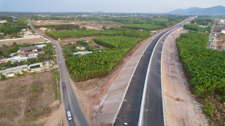 Th&ocirc;ng xe kỹ thuật đoạn 3 của cao tốc Bi&ecirc;n H&ograve;a - Vũng T&agrave;u v&agrave;o 19/4- Ảnh 1.