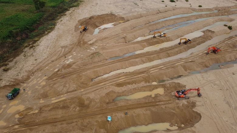 Doanh nghiệp phản ánh sai phạm đấu giá khoáng sản, Sở NN&MT Quảng Ngãi lên tiếng- Ảnh 2. Doanh nghiệp phản ánh sai phạm đấu giá khoáng sản, Sở NN&MT Quảng Ngãi lên tiếng- Ảnh 2.