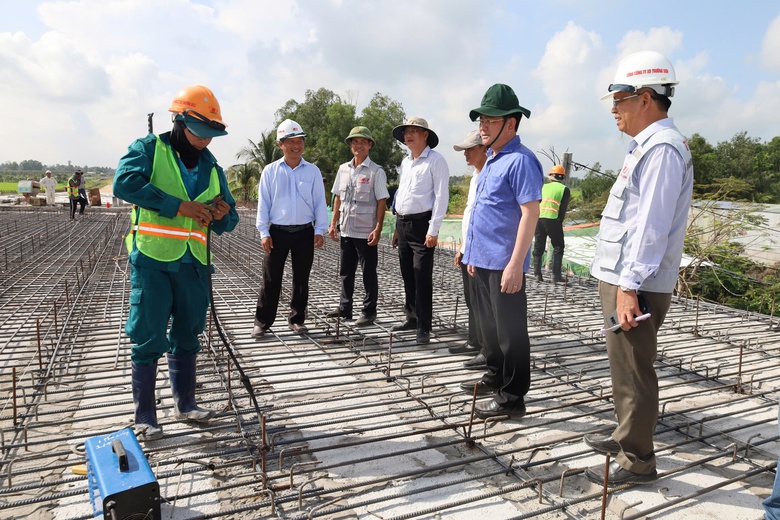 Hậu Giang ho&agrave;n th&agrave;nh to&agrave;n bộ cầu cao tốc Ch&acirc;u Đốc - Cần Thơ - S&oacute;c Trăng trong th&aacute;ng 7- Ảnh 1.