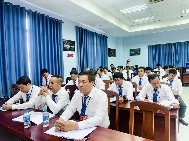 Giao th&ocirc;ng an to&agrave;n - Hạ tầng hiện đại: Mục ti&ecirc;u k&eacute;p của Khu Quản l&yacute; đường bộ IV- Ảnh 3.