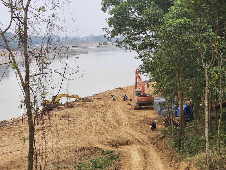 C&aacute;t x&acirc;y dựng ở c&aacute;c tỉnh bắc miền Trung bất ngờ khan hiếm, gi&aacute; tăng cao- Ảnh 1.