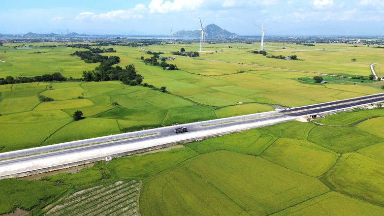 Đường V&agrave;nh đai Ninh Thuận đẹp như tranh trước ng&agrave;y th&ocirc;ng xe- Ảnh 5.
