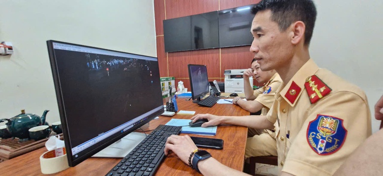 Mỗi tuần vẫn có hàng trăm xe vượt đèn đỏ tại Bắc Giang- Ảnh 2. Mỗi tuần vẫn có hàng trăm xe vượt đèn đỏ tại Bắc Giang- Ảnh 2.