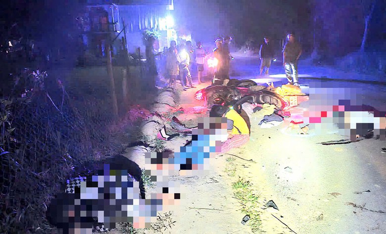 Hiện trường vụ tai nạn khiến bốn người thương vong.