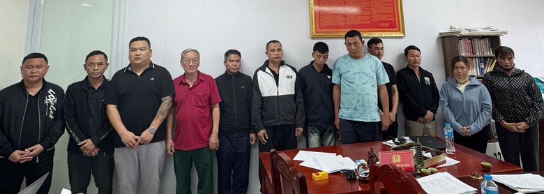 Khởi tố 12 đối tượng liên quan đến khai thác cát trái phép- Ảnh 2. Khởi tố 12 đối tượng liên quan đến khai thác cát trái phép- Ảnh 2.