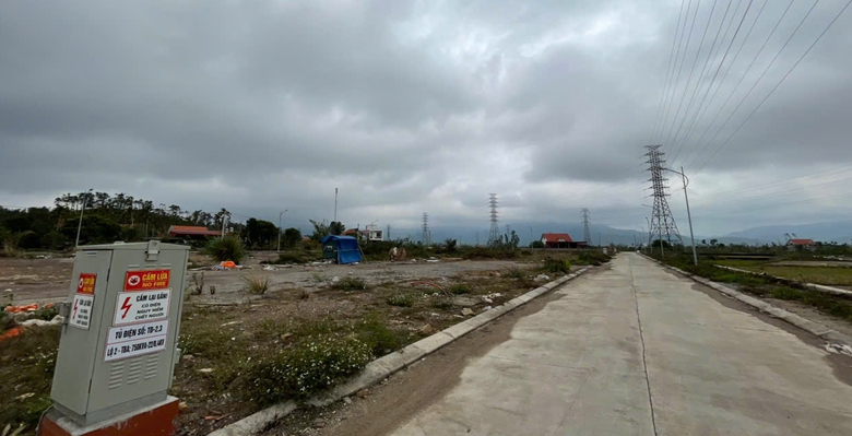 Quảng Ninh: Dân sống khổ trong dự án khu công nghiệp, đường 10 làn xe- Ảnh 7. Quảng Ninh: Dân sống khổ trong dự án khu công nghiệp, đường 10 làn xe- Ảnh 7.