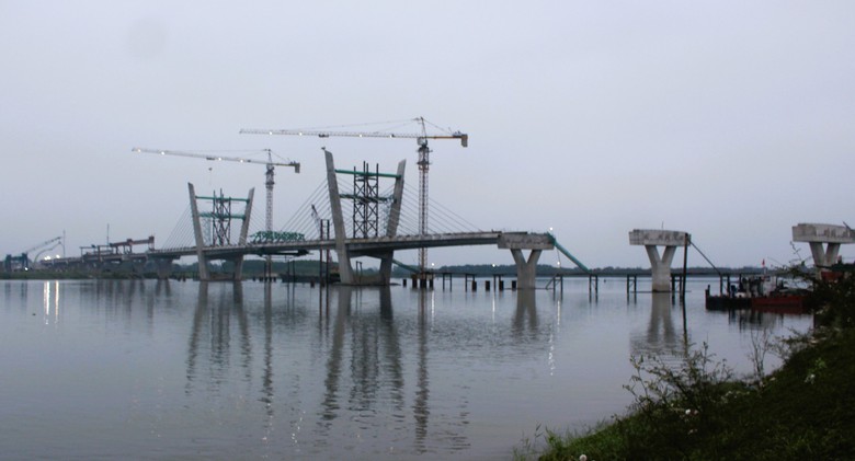 Gỡ vướng mắc, đẩy tiến độ dự &aacute;n đường ven biển Quảng Trị- Ảnh 2.