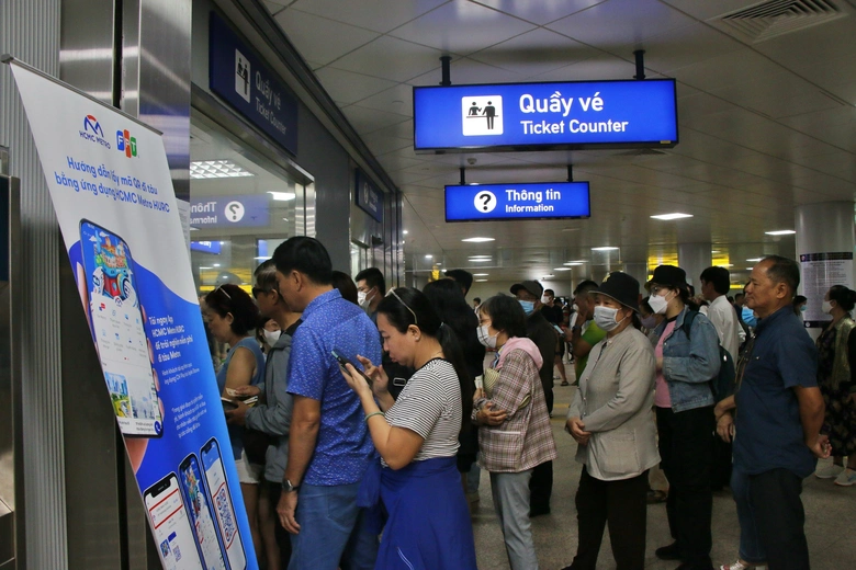 TP.HCM ra mắt thẻ thanh to&aacute;n d&ugrave;ng chung cho xe bu&yacute;t v&agrave; metro- Ảnh 3.