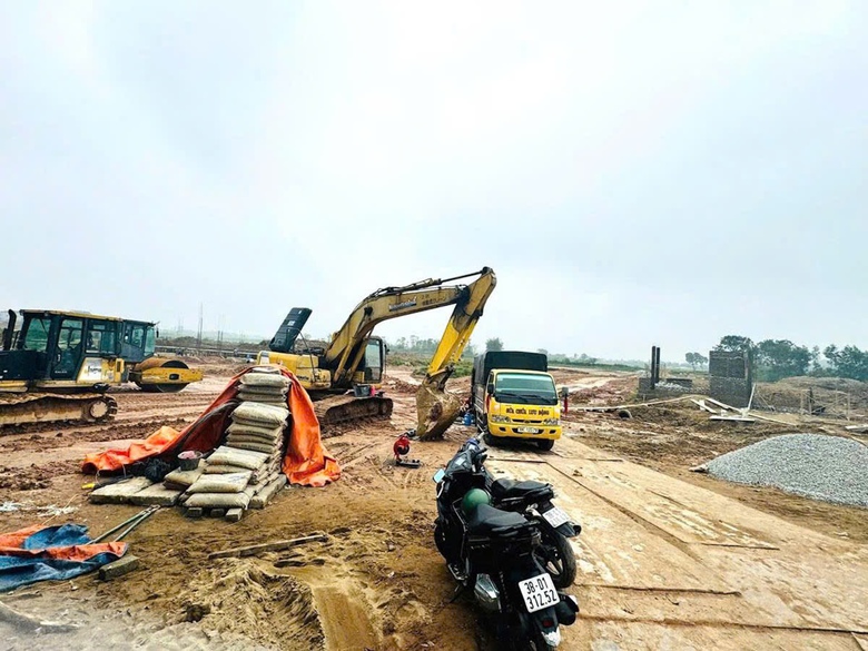 C&aacute;t x&acirc;y dựng ở c&aacute;c tỉnh bắc miền Trung bất ngờ khan hiếm, gi&aacute; tăng cao- Ảnh 3.